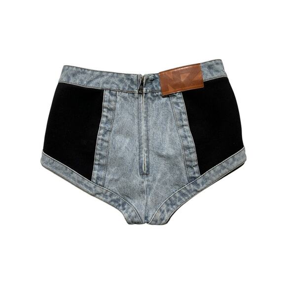 Brief style shorts - Picture 3 of 5